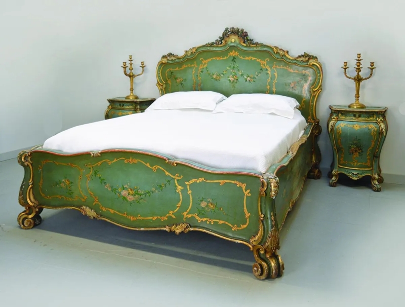 Bed Frame Brown Antique Floral Crest Ornate Carving French Country