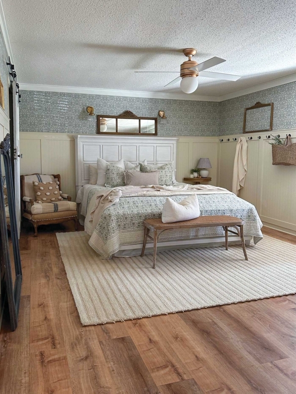 Bed Frame with Traditional Black Metal Spindled Headboard Design