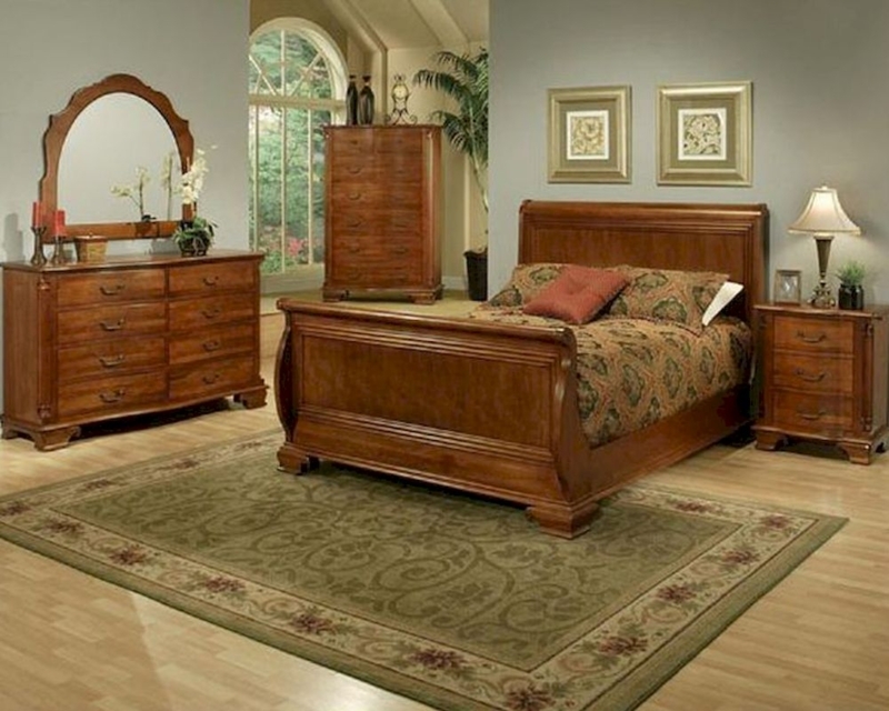 Bedroom Set Traditional American Heritage Ornate Carvings