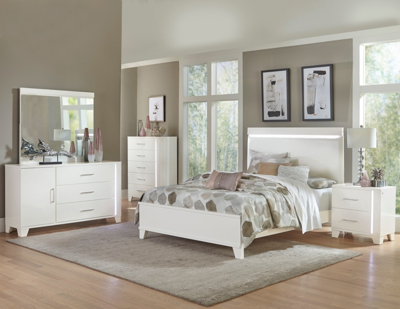 Bedroom Set White Transitional Shaker Style with Recessed Panels