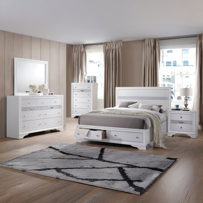 Bedroom Set with Tapered Legs, Grey Upholstered Insert, Natural Wood Platform