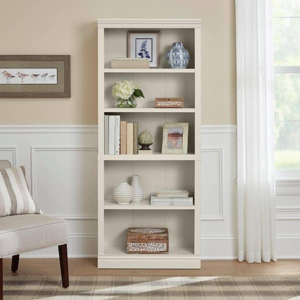 Classic Off-White Bookcase with Traditional Crown Molding Detail