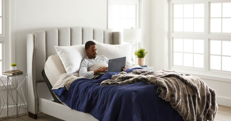 Contemporary Adjustable Bed Base with Gray Upholstered Headboard