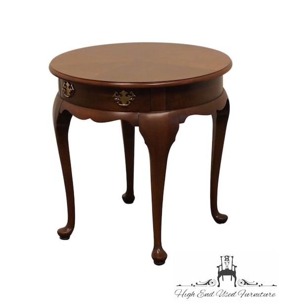 End Table Traditional Round Silhouette Pedestal Base Cherry Finish