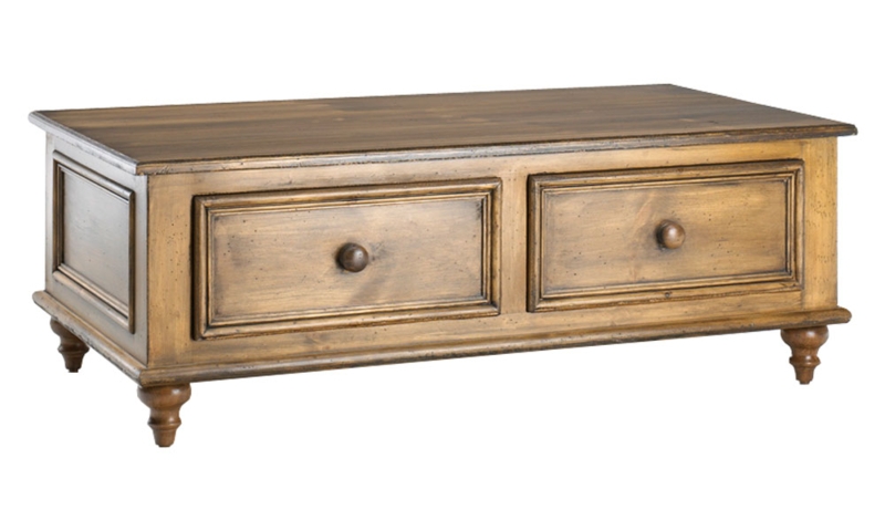 French Provincial Coffee Table, Scalloped Apron, Cabriole Legs. Traditional living room.