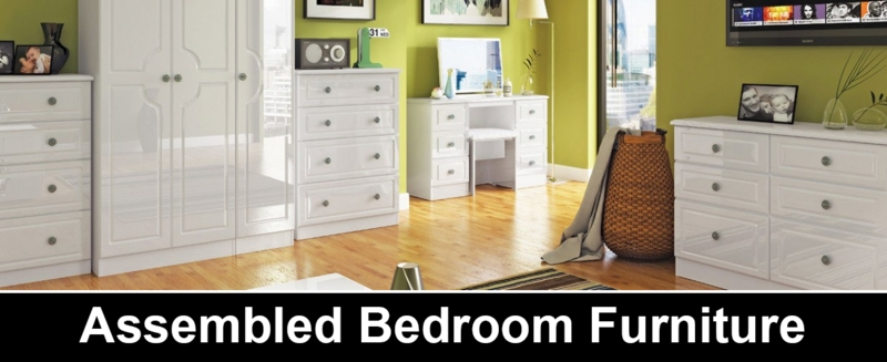 High Gloss White and Oak Bedroom Set with Integrated Handles