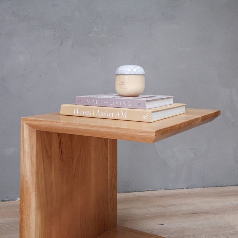 Japandi C-Shaped Side Table, Light Oak Wood Toned, Ribbed Support