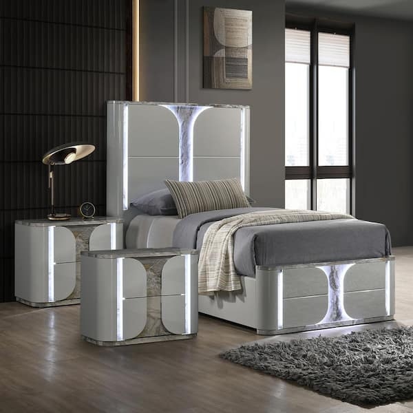 Light Gray Bedroom Set Paneled Headboard Three Drawer Nightstands
