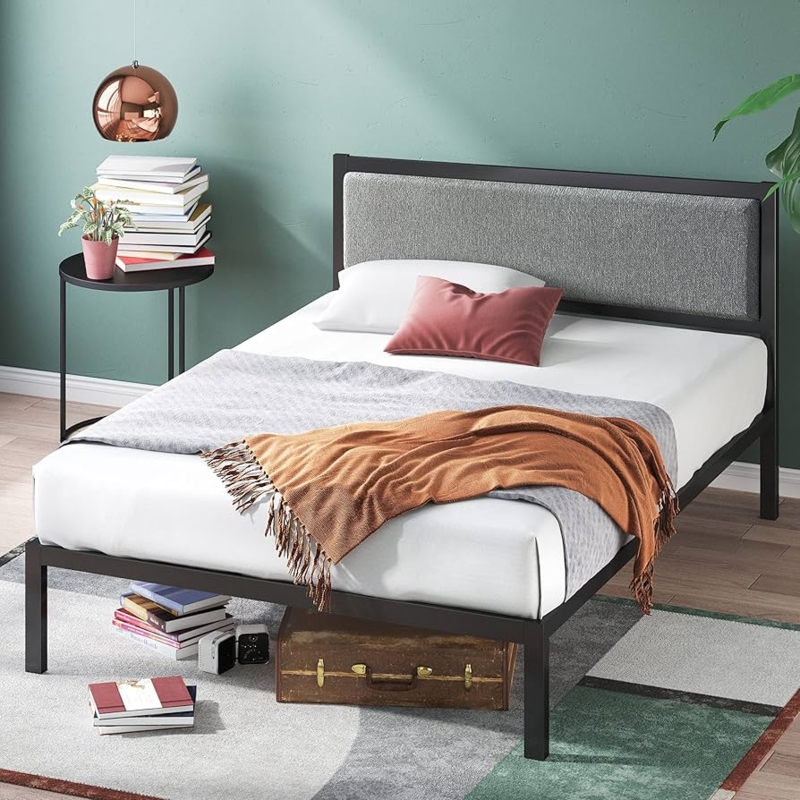 Metal Platform Bed with Wooden Slats and Black Frame