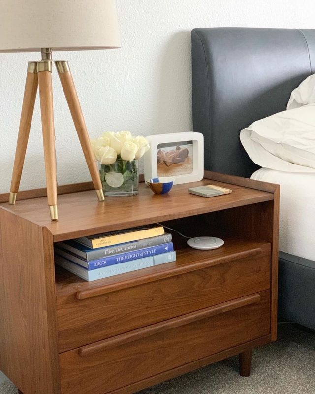Mid-Century Nightstand with Clean Lines and Tapered Legs