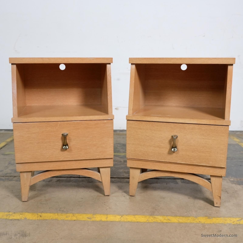 Pair of Mid Century Modern Blond Nightstands, Three Drawers