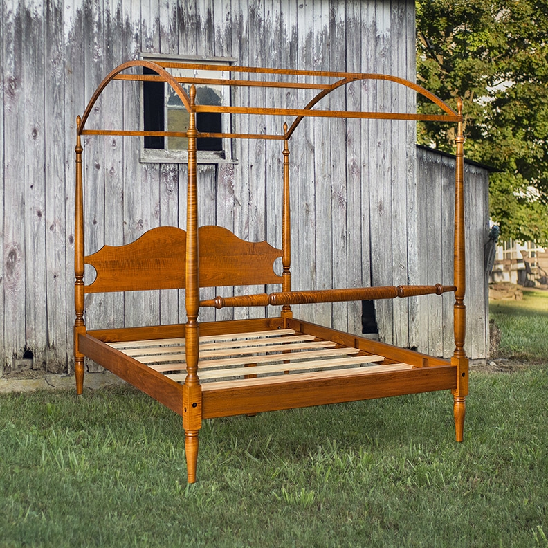 Pencil Post Bed with Scrolled Headboard in Traditional Style