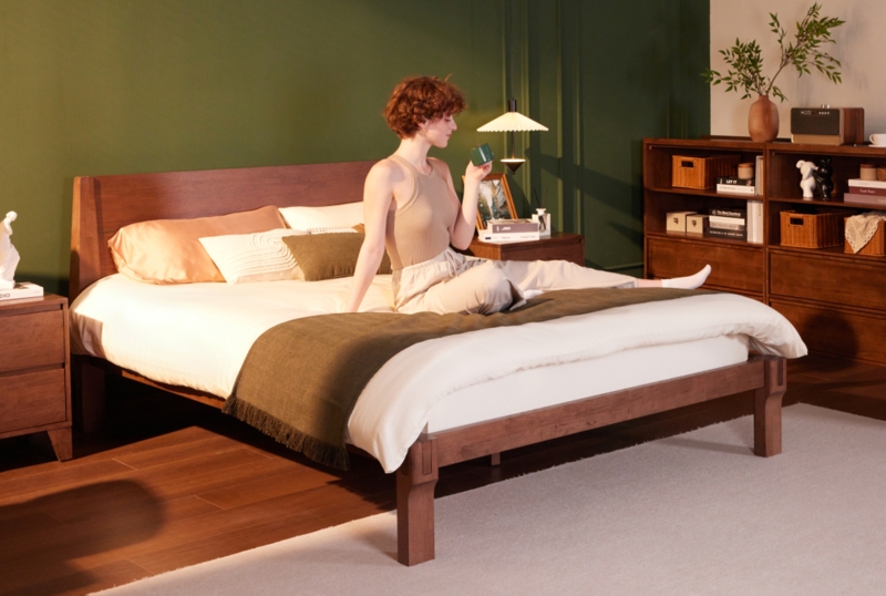 Platform Bed with Joinery Detail, Minimalist Japanese Joinery Bed