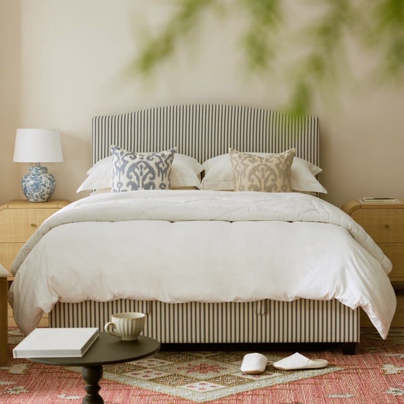 Storage Bed, Blue Striped Linen-Blend with Ottoman Lift
