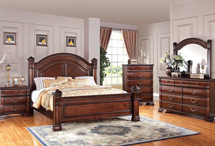 Traditional Bedroom Set in Rich Cherry Finish with Paneled Headboard