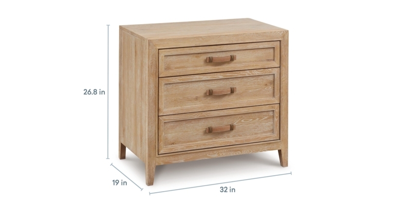 Traditional Brown Wood Nightstand with Bracket Feet and Round Knobs