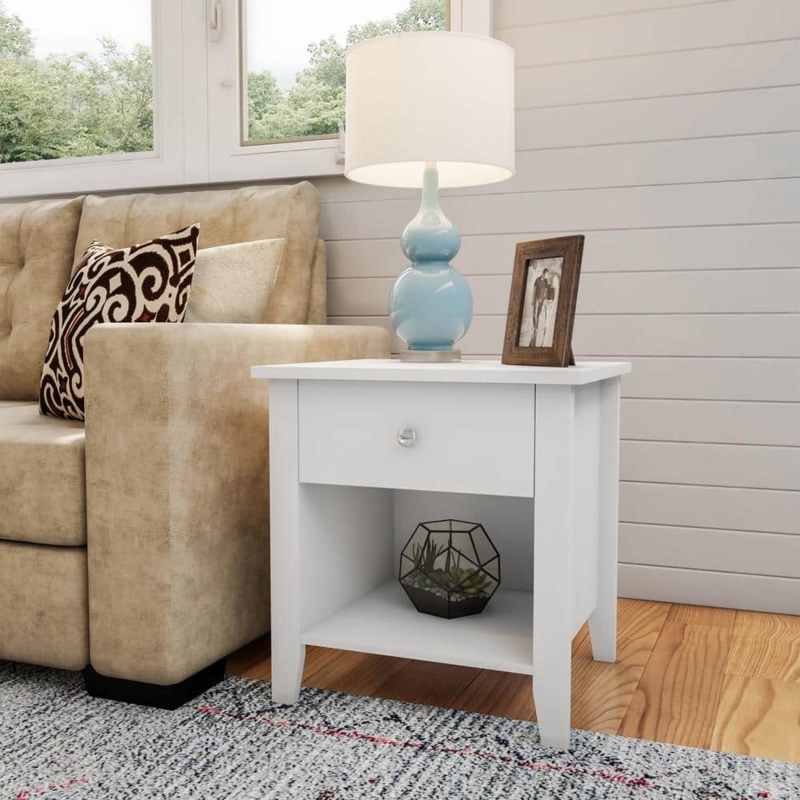 Traditional End Table with Bracket Feet & Storage Drawer