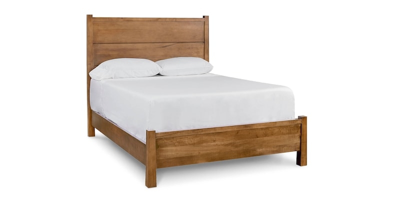 Traditional Panel Bed with Raised Panels and Crown Molding Detail
