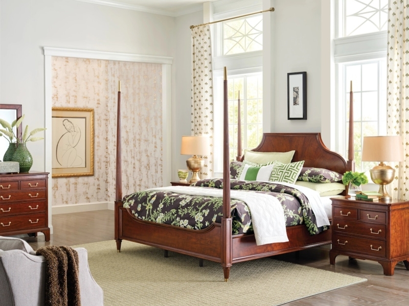 Traditional Poster Bed with Turned Posts and Button Tufted Headboard