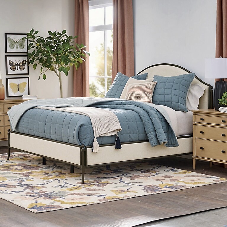 Transitional Upholstered Bed with Diamond Quilted Panels