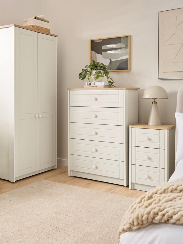 Transitional White and Oak Bedroom Set with Cup Pull Hardware