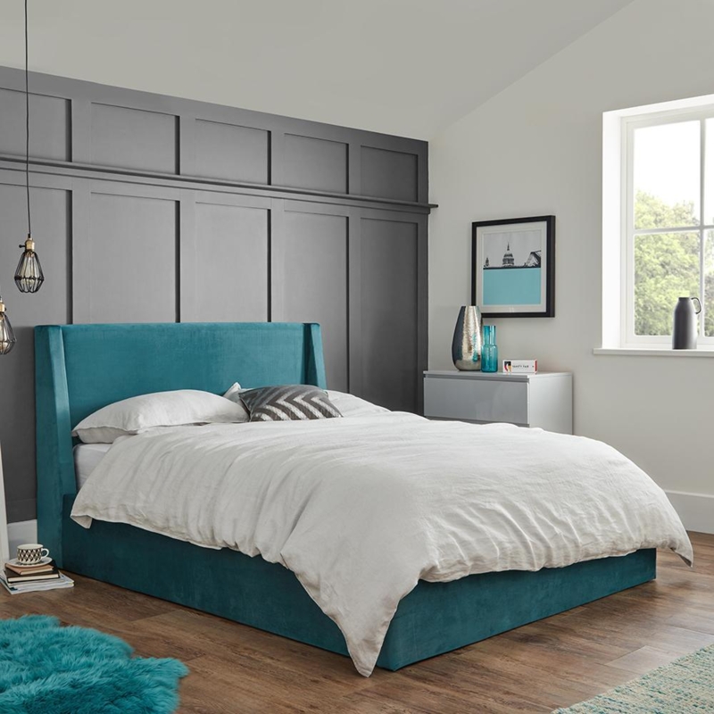 Upholstered Bed Diamond Tufted Wingback Matte Black Legs