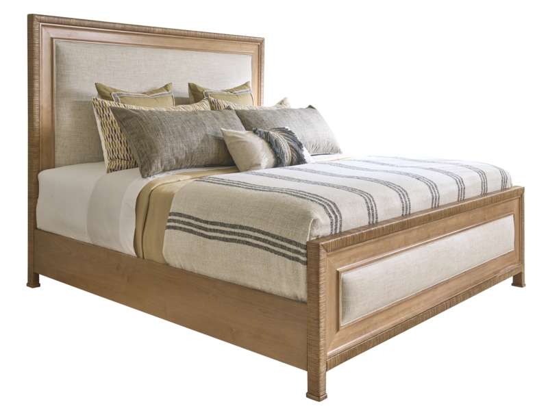 Upholstered Bed with Curved Wood Frame for Coastal Bedroom