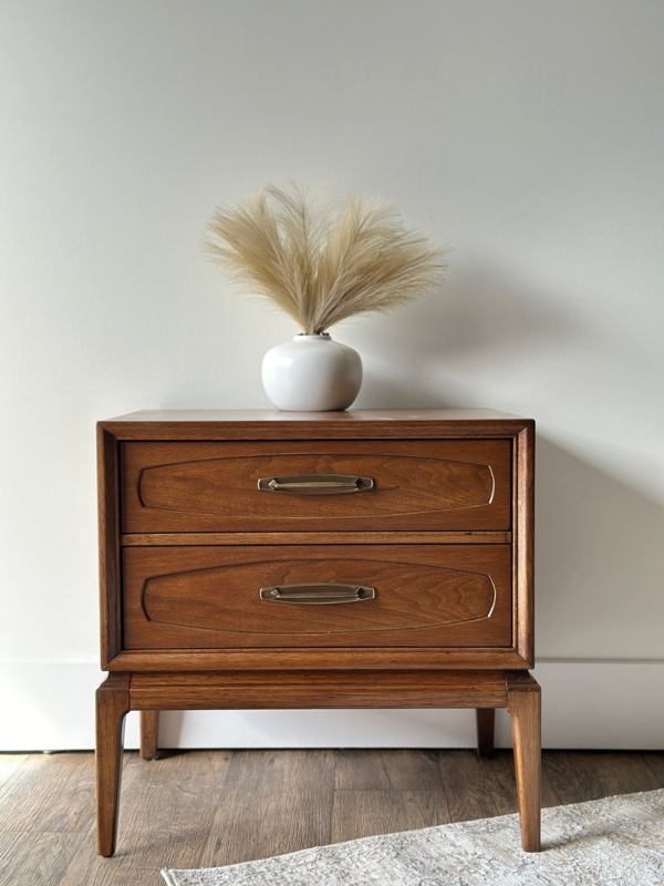 Vintage Wood Nightstand with Tapered Spindle Legs and Open Shelf