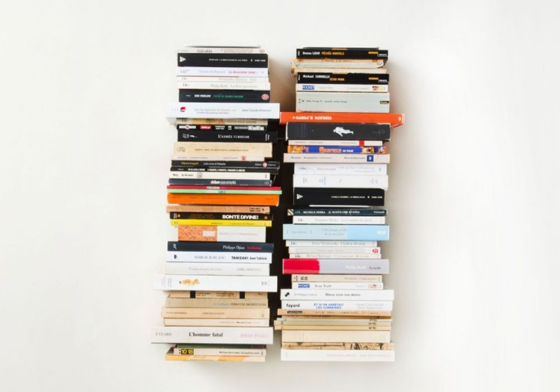 Wall Bookshelf Set of 2 White Metal Invisible Shelf Design