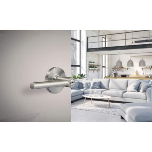 Contemporary Door Lever with Circular Rose in Polished Chrome