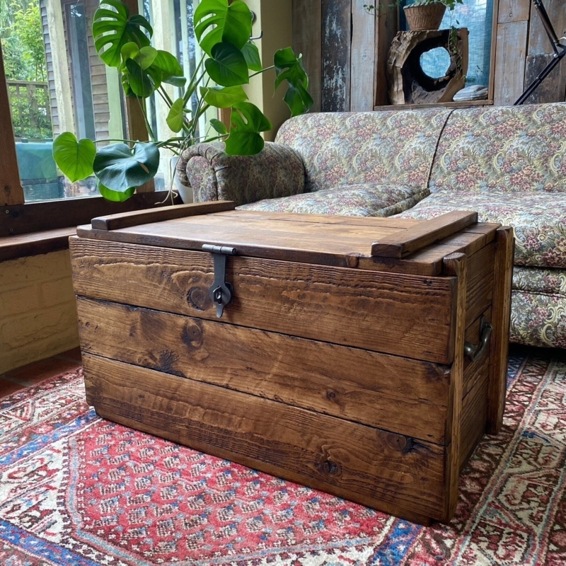 Distressed Wooden Trunk Coffee Table Rustic Finish Metal Straps