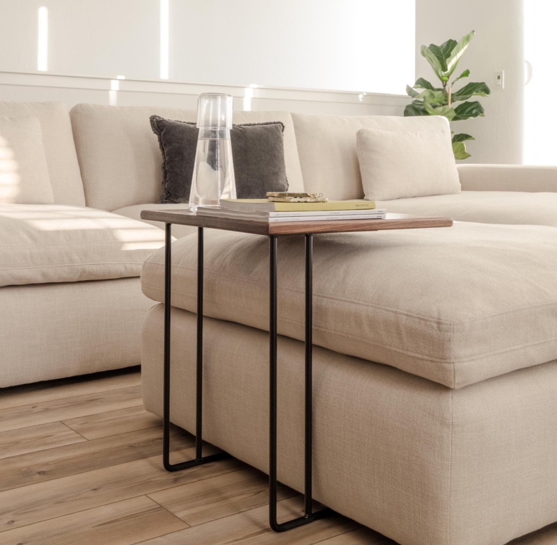 Japandi Coffee Table with Round Top and Fluted Pedestal Base