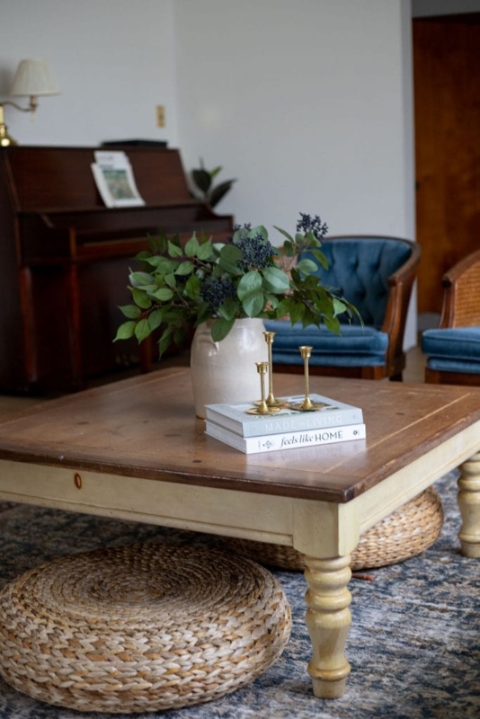 Mid-Century Modern Round Wood Coffee Table with Tapered Legs
