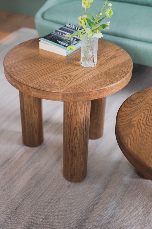Nesting Tables Round Wood with Classic Turned Legs