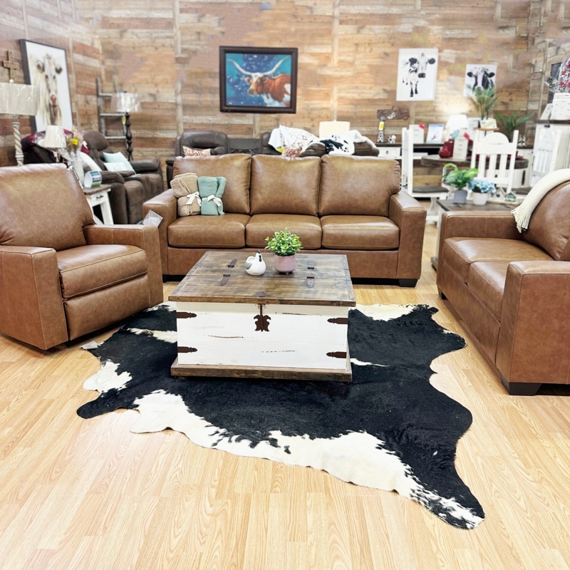 Traditional Cream Leather Set with Nailhead Trim