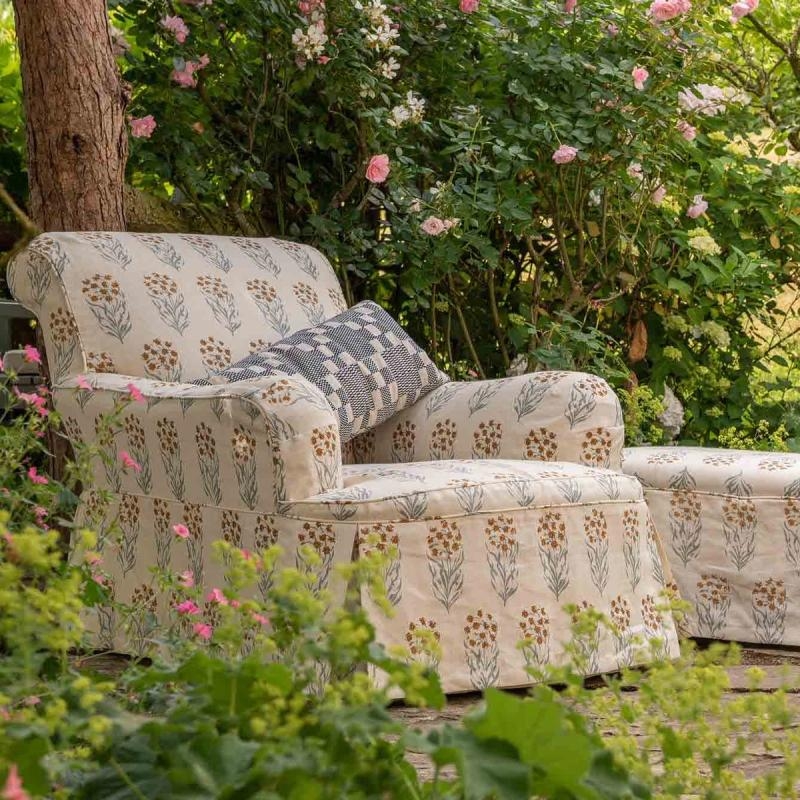 Traditional Floral Upholstered Sofa, Skirted Upholstery, Rolled Arms