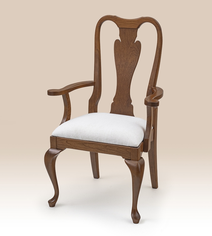 Armchair, Scalloped Apron, Fiddle Back, Queen Anne Armchair Style