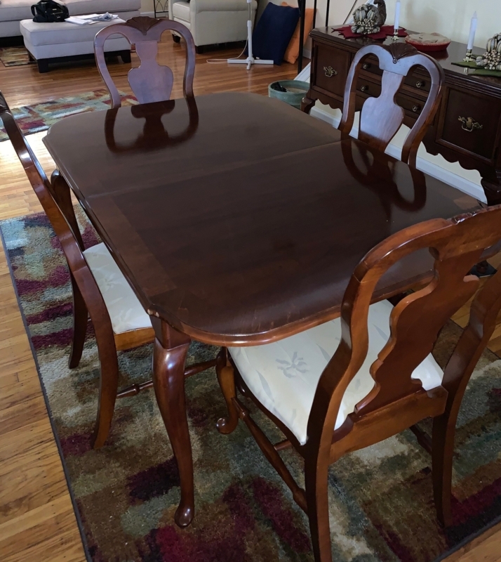 Dining Set, Rectangular Top, Cherry Finish Appearance, Queen Anne Style