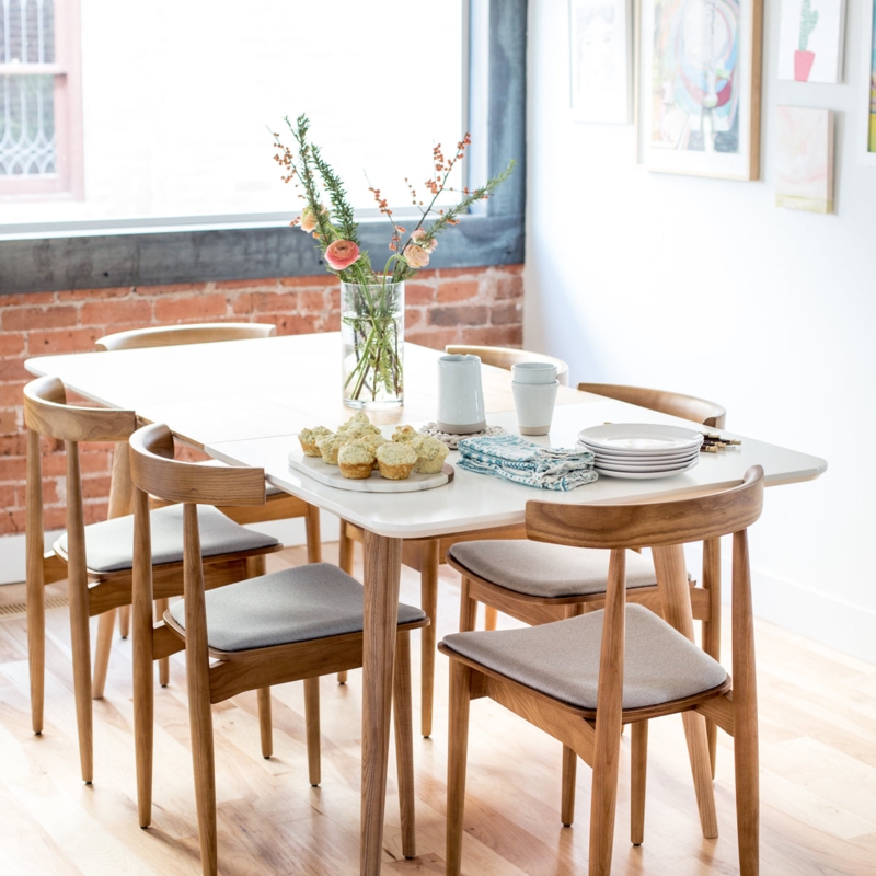 Dining Set Round Silhouette Curved Open Back Chairs Tapered Legs