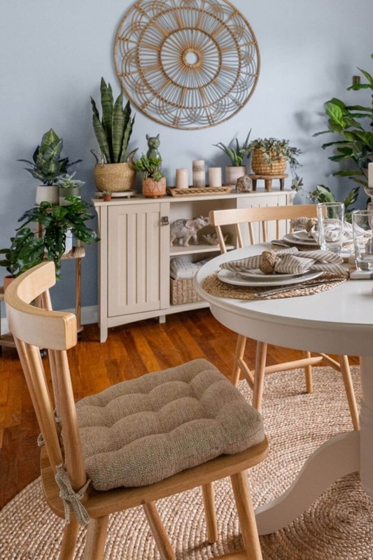 Dining Table Round Wood Top Black Spindle Back Chairs Set