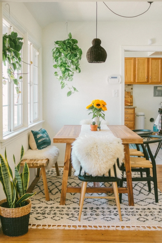 Dining Table Set: Light Wood Round Top with Woven Round Rug