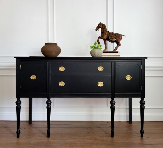 Federal Style Sideboard with Inlay Banding and Tapered Hepplewhite Legs