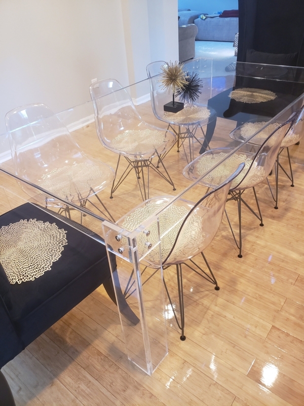 Glam Dining Table Set Round Gold Pedestal Base Clear Acrylic Armchairs