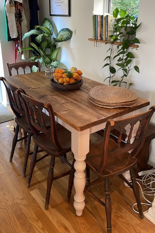 Round Farmhouse Dining Set Two-Tone Pedestal Base