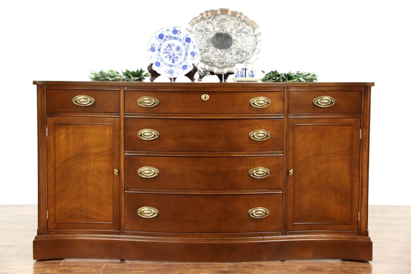 Sideboard: Serpentine Front, Flame Grain Veneer, Federal Style Legs