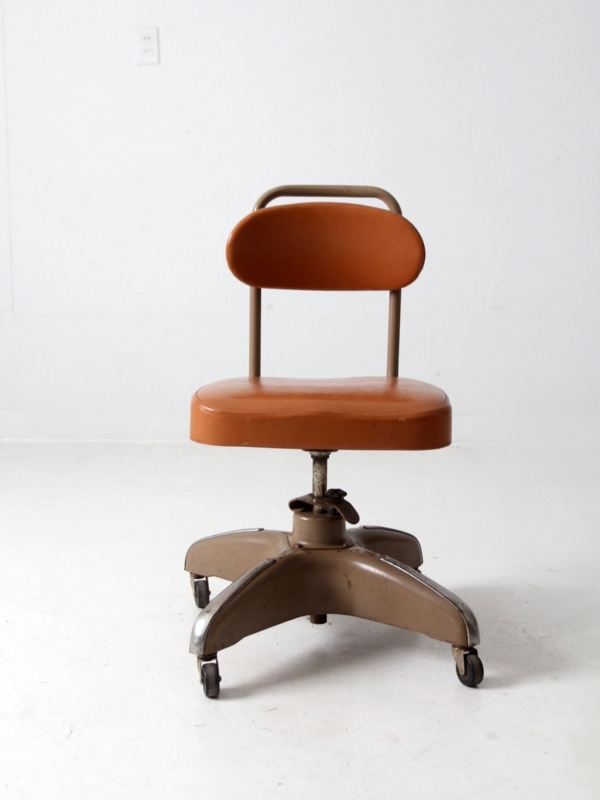 Desk Chair with Threaded Height Adjustment Vintage Wood Office Style