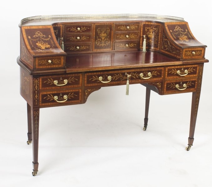 Executive Desk Gold Tooling Green Leather Top Traditional Mahogany