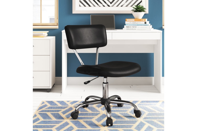 Light Grey Office Chair with Woven Fabric and Chrome Base
