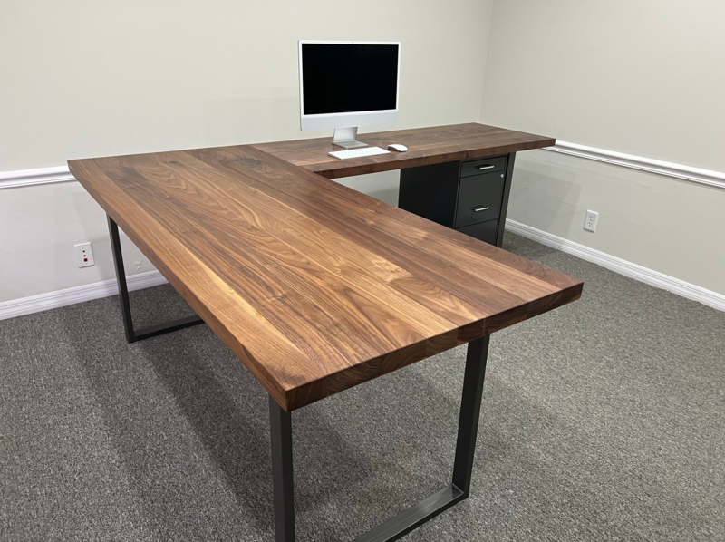 Live Edge L-Shaped Desk in Walnut Wood with Metal Legs