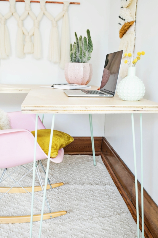 Minimalist Light Wood Desk, Slim Silhouette, Hairpin Legs